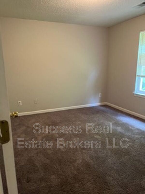 Building Photo - 5335 Willow Park Blvd