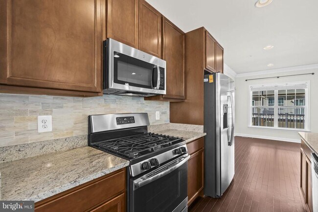 Building Photo - 3030 Mia Ln