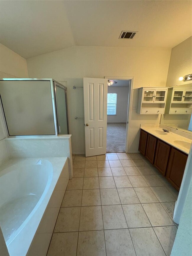 Building Photo - 215 San Felipe Dr