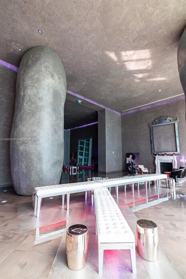 Building Photo - 495 Brickell Ave