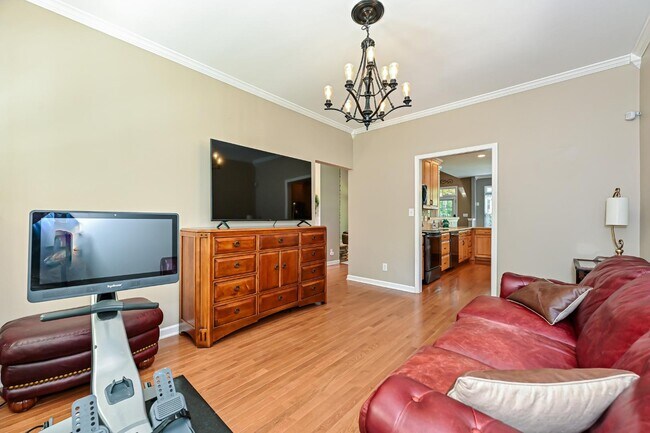 Building Photo - 8729 Riverwood Rd