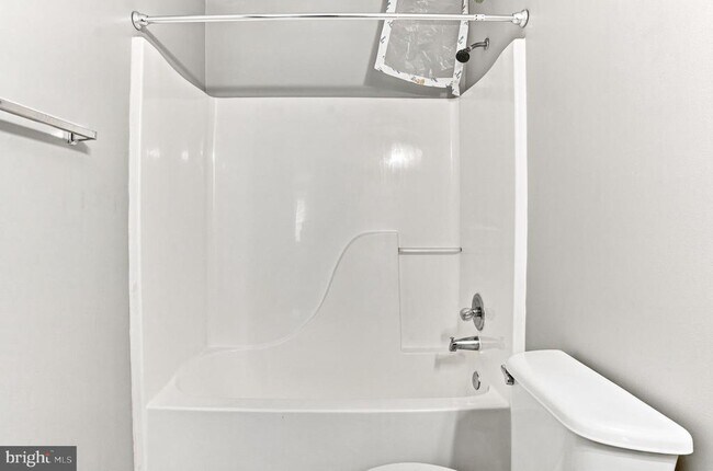 Building Photo - 127 Brookland Terrace