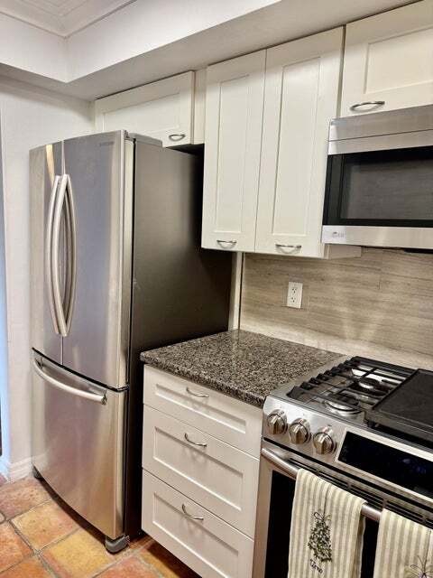 Building Photo - 1527 S Flagler Dr