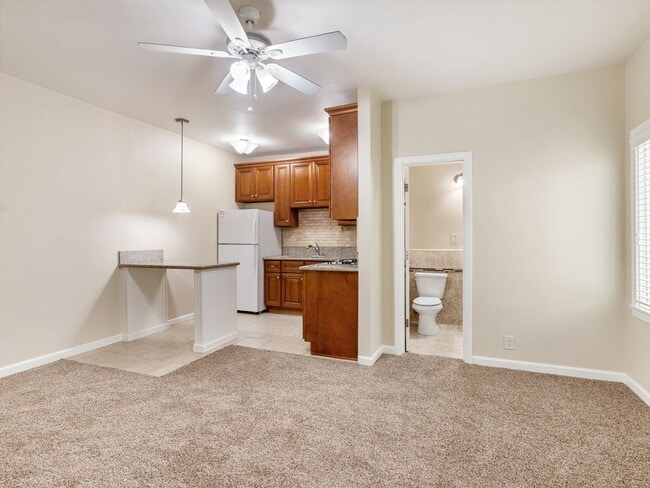 Interior Photo - 1324 Peterson Avenue