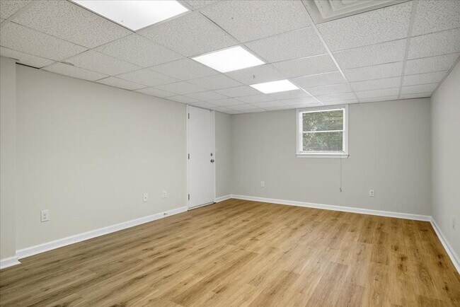 Building Photo - 4201 Autumn Lake Dr