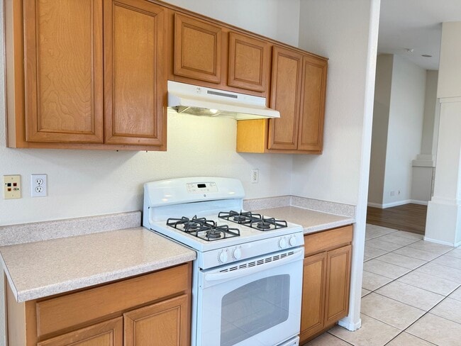 Building Photo - Charming one-story, 3-bedroom house
