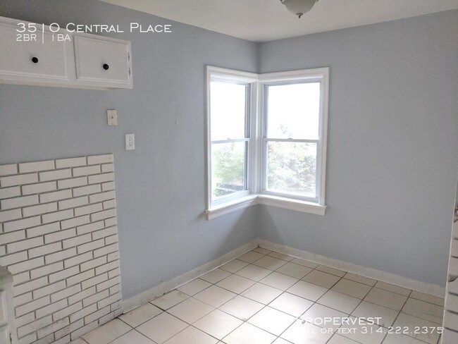 Building Photo - 2 bedroom in St. Louis  63121