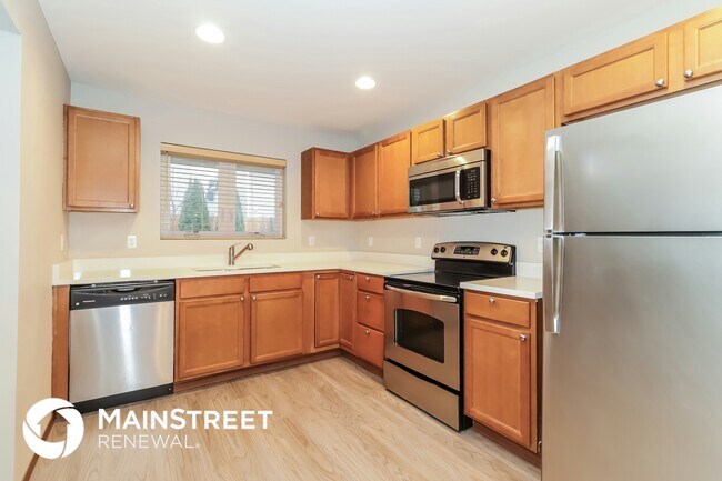 Building Photo - 1424 202nd St Ct E