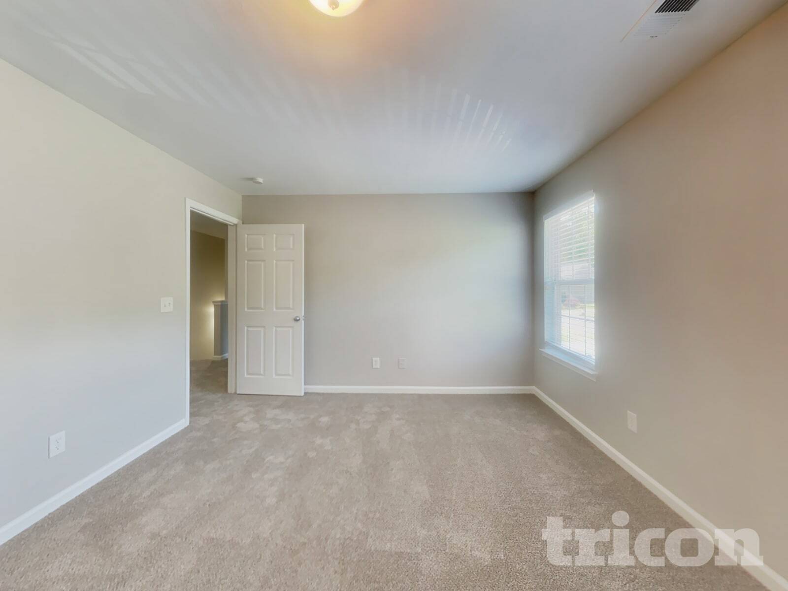 Building Photo - 613 Amberwood Dr