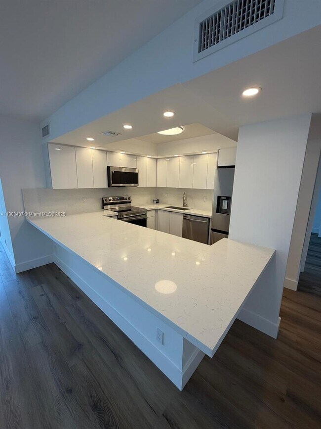 Building Photo - 701 Three Islands Boulevard