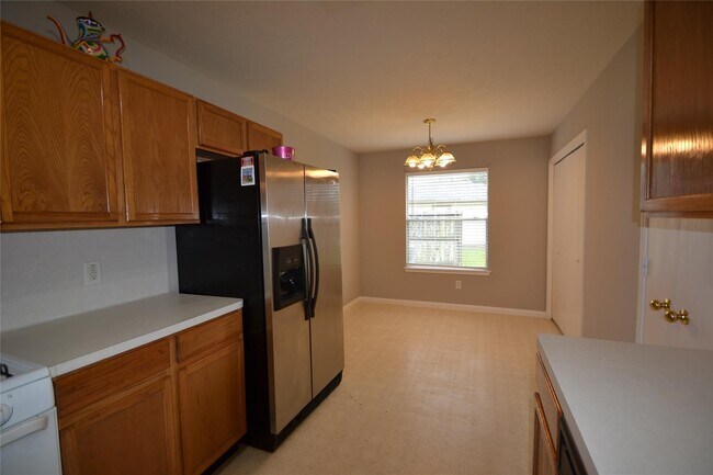Building Photo - 5126 Riverwood Dr