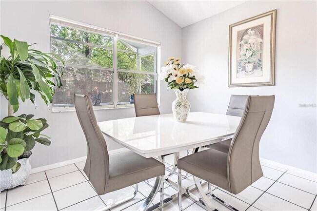 Building Photo - 767 Meadowside Ct