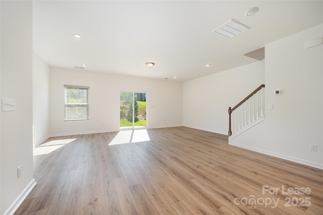 Building Photo - 3220 Lilac Grove Dr