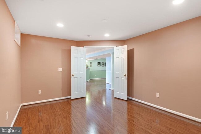 Building Photo - 8416 Churchside Dr