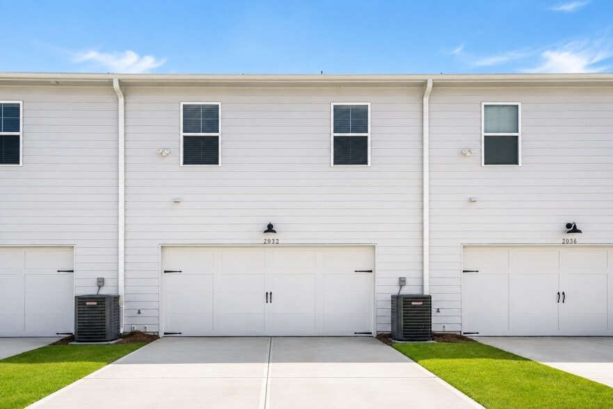 Building Photo - 3412 Stella Ct