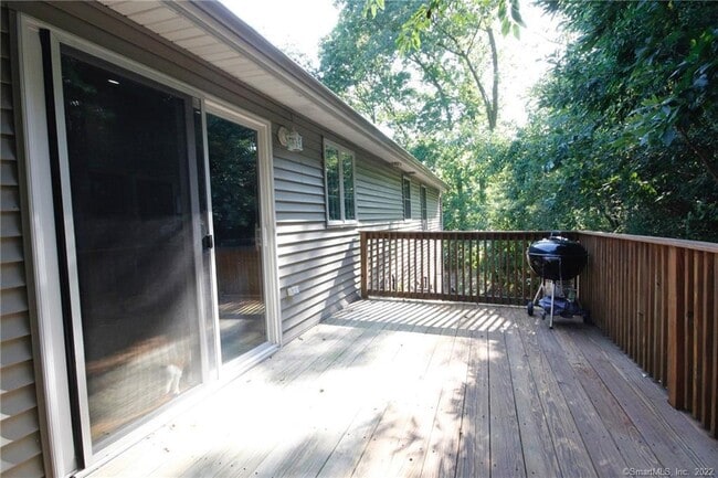 Building Photo - 9 Ledgewood Ct