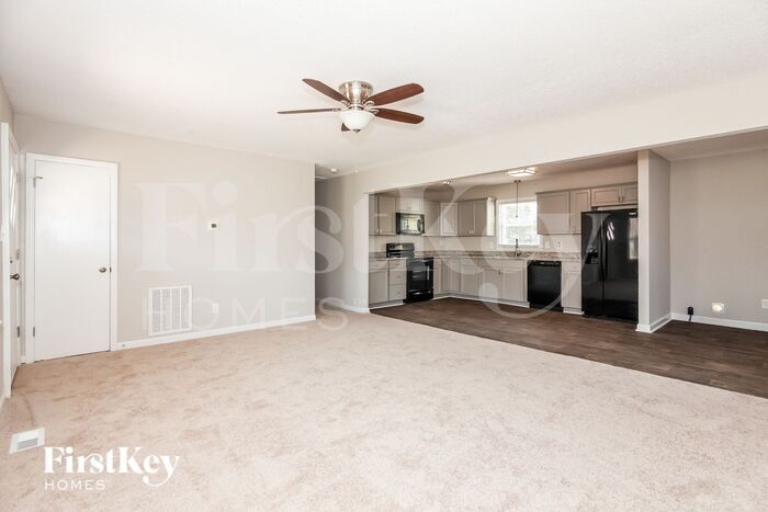 Building Photo - 3625 Somerset Dr