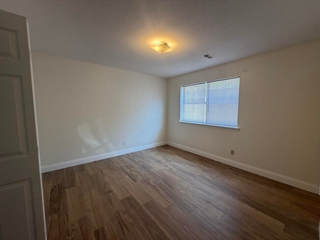Building Photo - 428 Kays Ln