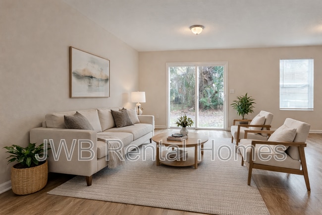 Building Photo - 681 Melba St