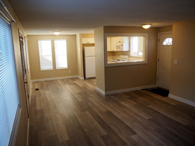 Building Photo - 4463 Madrona Way SE
