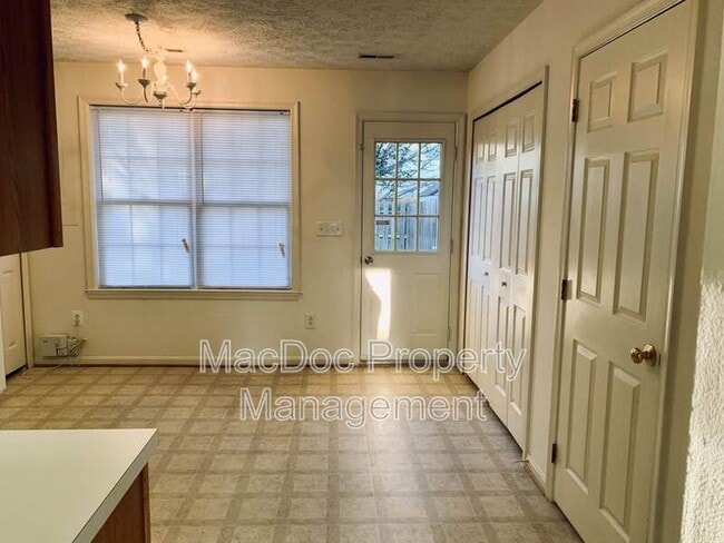 Building Photo - 10506 Boxmeer Ct