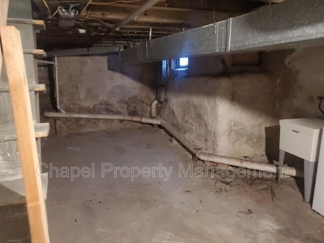 Building Photo - 517 N Wanamaker St