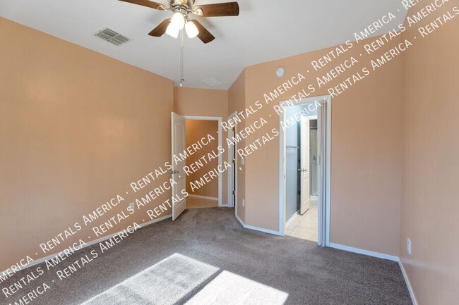 Building Photo - 568 E Painted Pueblo Dr