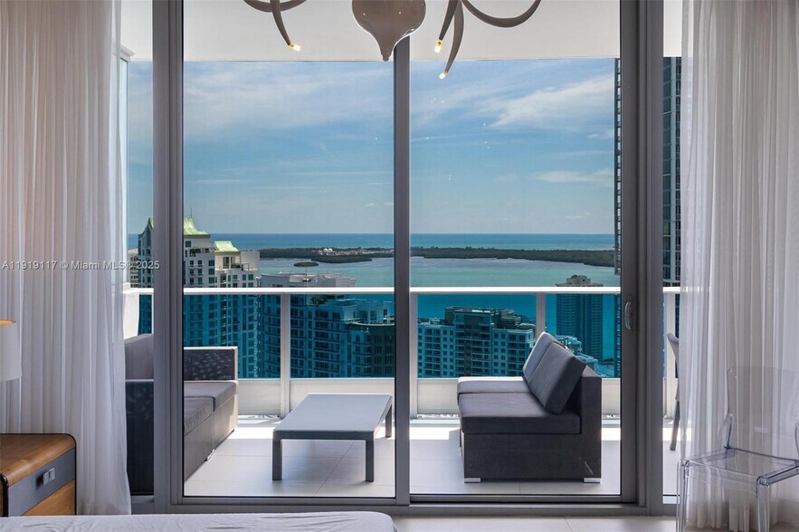 Building Photo - 200 Biscayne Boulevard Way