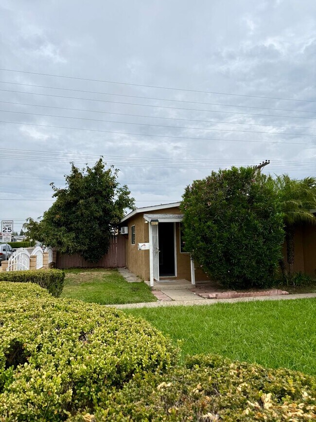 Building Photo - 4901 Frink Ave