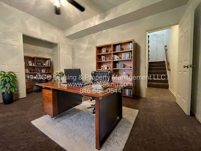 Building Photo - 5821-5823 NE 42nd St