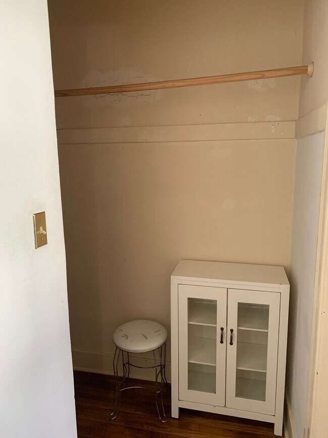 Walk in closet - 2746 C St