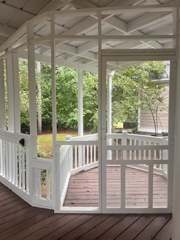 Building Photo - 317 Willow Lake Dr