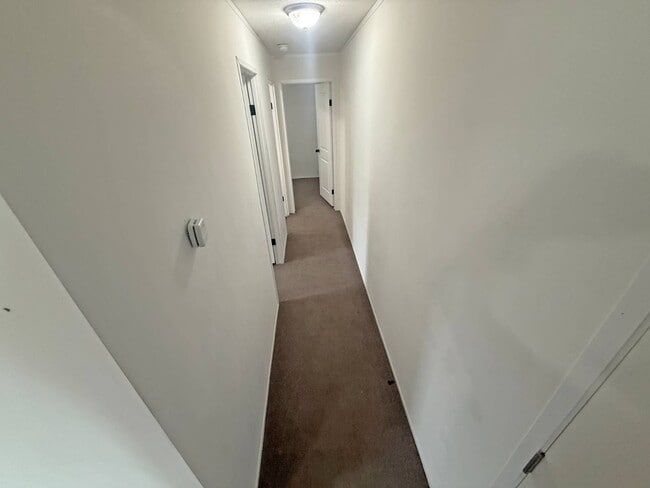 Building Photo - 2501 N Apperson Way