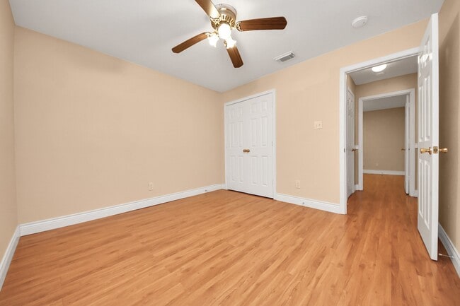 Building Photo - 5618 Painted Trail Dr
