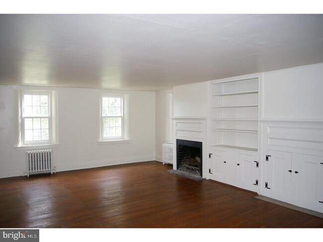 Building Photo - 1720 Newark Rd