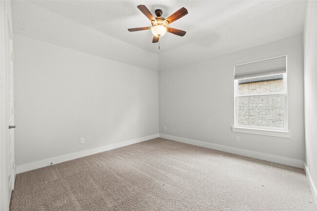 Building Photo - 1707 McCrae Hill Ct