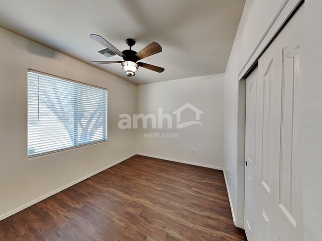 Building Photo - 7626 E Shadybrook Ln