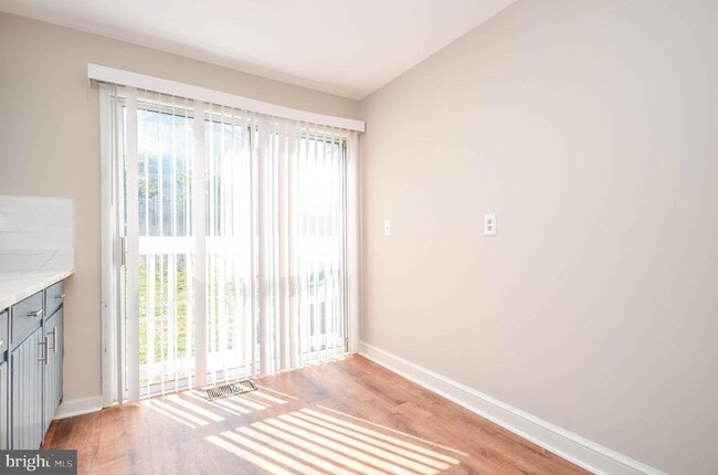 Building Photo - 9107 Lindale Dr