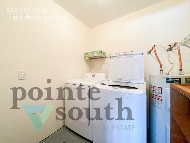 Building Photo - 13948 River Rd