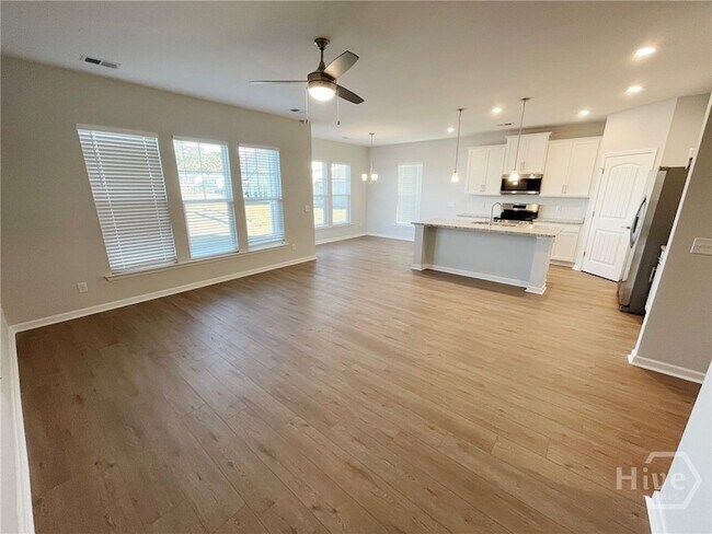 Building Photo - 750 Sessile Oak Dr