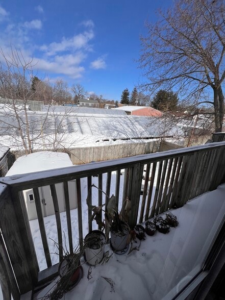 Building Photo - 151 Division St