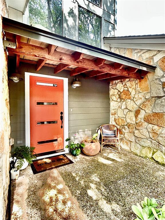 Building Photo - 1801 Holly Hill Dr