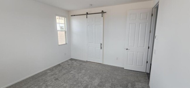 Building Photo - 7822 S Wolf Creek Dr