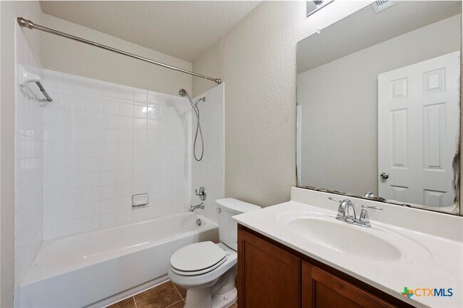 Building Photo - 110 Brazoria Trail