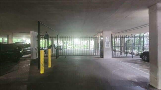 Building Photo - 821 Ralph McGill Blvd NE