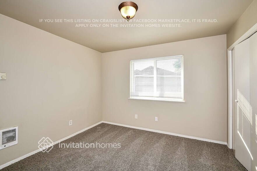 Building Photo - 604 Cammarano Ct SW