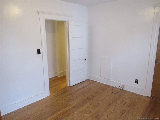 Building Photo - 292 Brightwood Ave