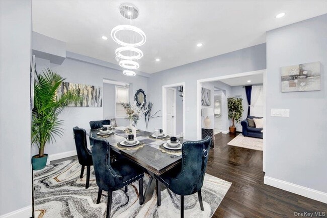 Building Photo - 75 W Kingsbridge Rd