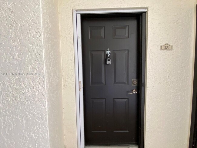 Building Photo - 9825 Baywinds Blvd