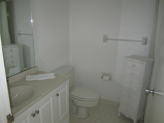 Building Photo - 1208 Marine Way